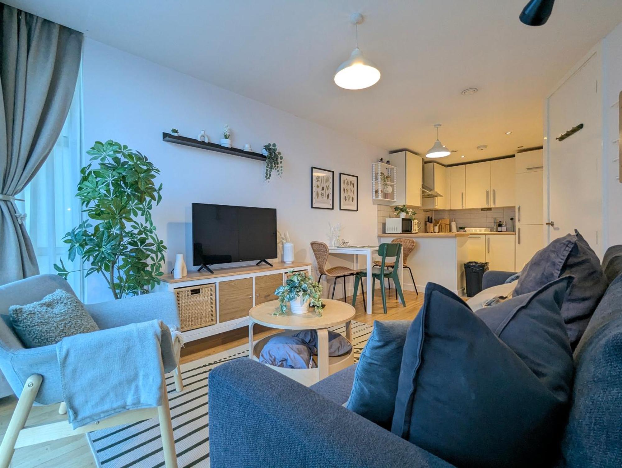 City Centre Morden 1-Bedroom Apt Near Dock リヴァプール エクステリア 写真